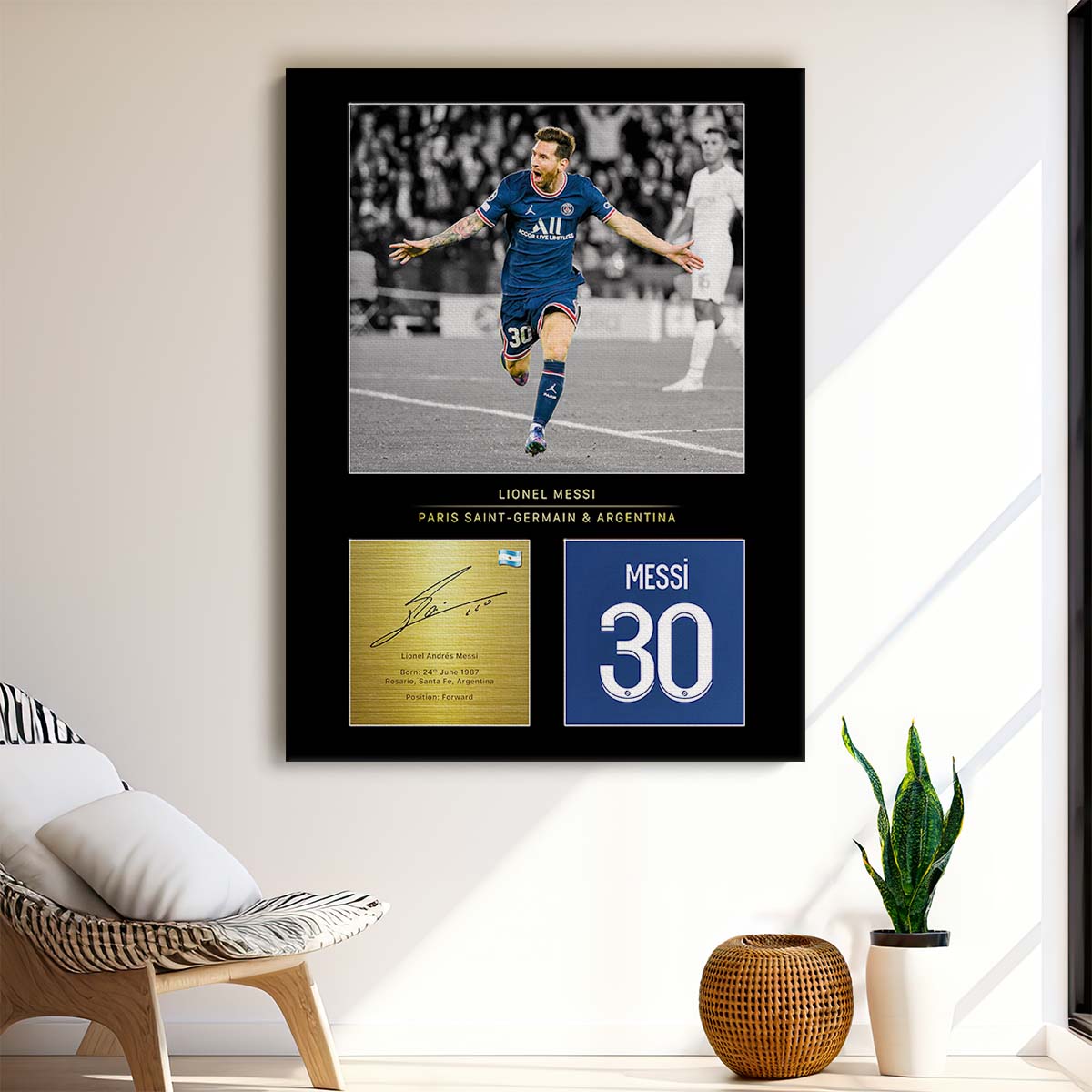 Leo Messi Paris Saint Germain Signature Wall Art by Luxuriance Designs. Made in USA.